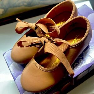 Childs Caramel (Beige) Mary Jane Style Tie Tap Dance Shoes Size 7